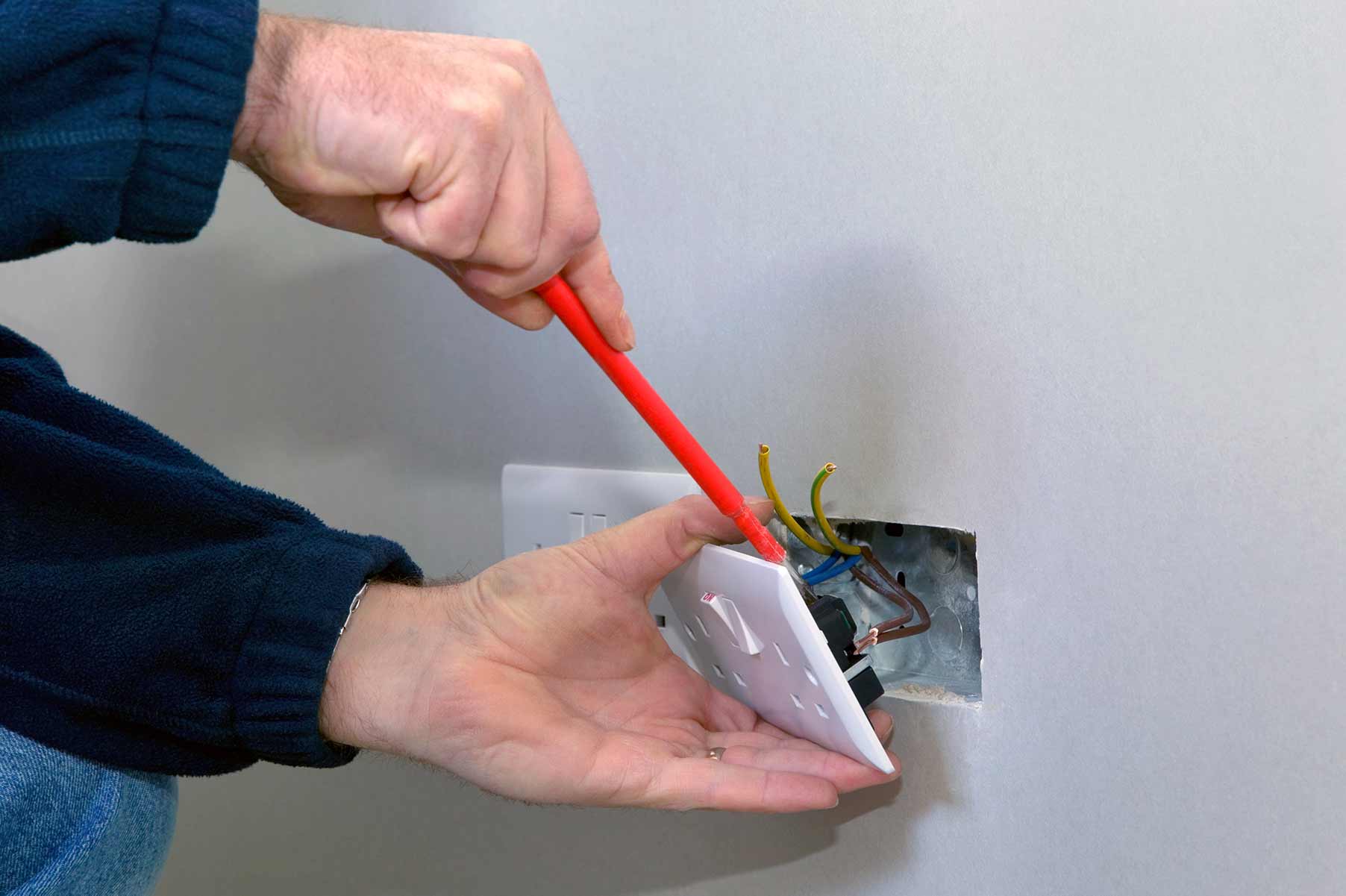 Our electricians can install plug sockets for domestic and commercial proeprties in Stanmore and the local area. 